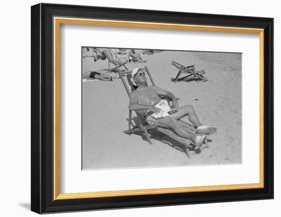 June in January, Miami Beach, Florida, 1939-Marion Post Wolcott-Framed Photographic Print