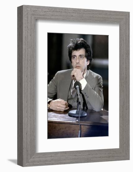 Justice pour tous AND JUSTICE FOR ALL by Norman Jewison with Al Pacino, 1979 (photo)-null-Framed Photo