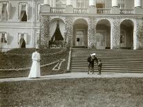 Tsar Nicholas II of Russia with His Family in the Park of Tsarskoye Selo, Russia, 1900s-K von Hahn-Giclee Print