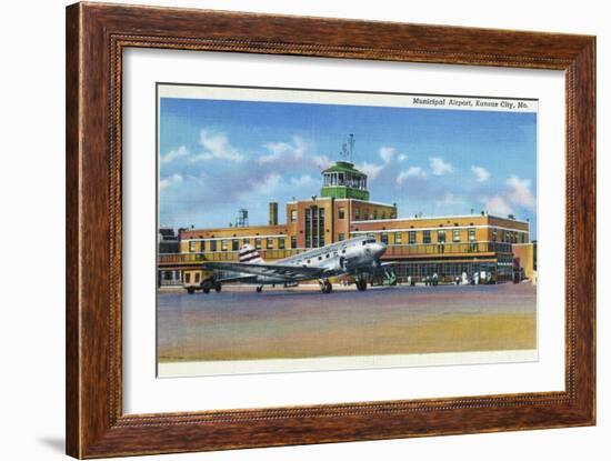 Kansas City, Missouri - Exterior View of Municipal Airport-Lantern Press-Framed Art Print