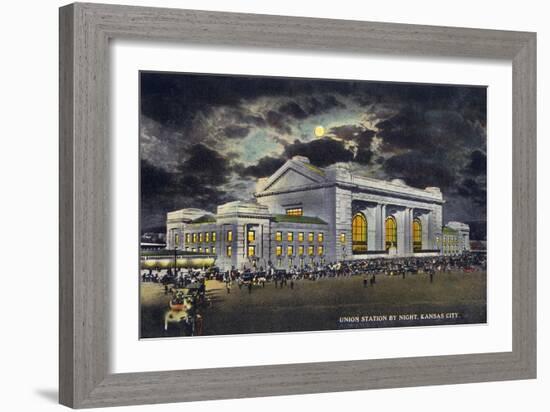 Kansas City, Missouri - Exterior View of Union Station at Night-Lantern Press-Framed Art Print