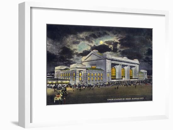 Kansas City, Missouri - Exterior View of Union Station at Night-Lantern Press-Framed Art Print