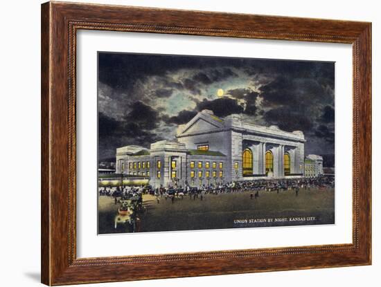 Kansas City, Missouri - Exterior View of Union Station at Night-Lantern Press-Framed Art Print