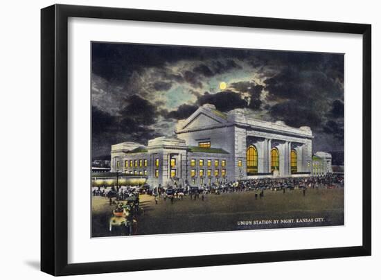 Kansas City, Missouri - Exterior View of Union Station at Night-Lantern Press-Framed Art Print