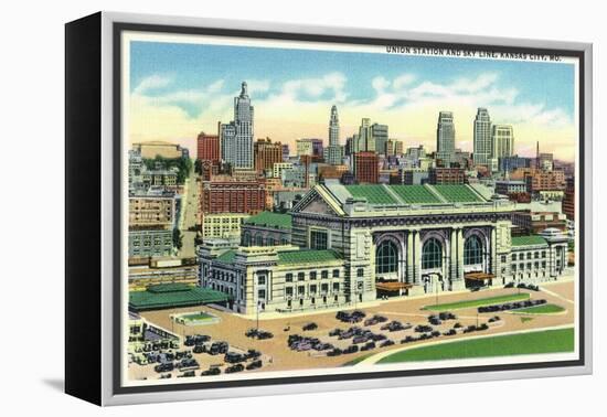 Kansas City, Missouri - Union Station and Skyline View-Lantern Press-Framed Stretched Canvas