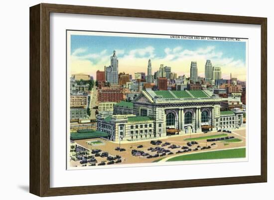 Kansas City, Missouri - Union Station and Skyline View-Lantern Press-Framed Art Print