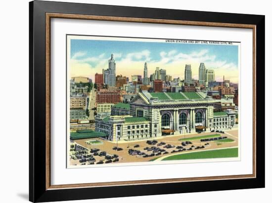 Kansas City, Missouri - Union Station and Skyline View-Lantern Press-Framed Art Print