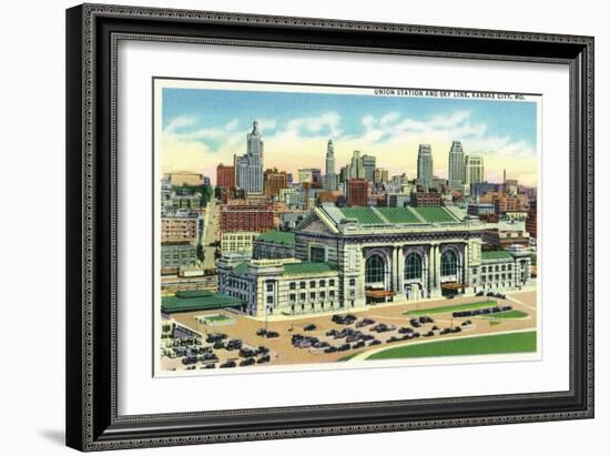 Kansas City, Missouri - Union Station and Skyline View-Lantern Press-Framed Art Print