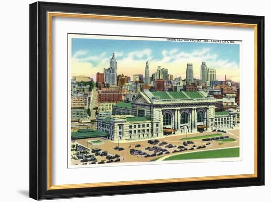 Kansas City, Missouri - Union Station and Skyline View-Lantern Press-Framed Art Print