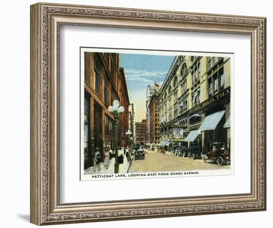 Kansas City, Missouri - Western View Down Petticoat Lane from Grand Avenue-Lantern Press-Framed Art Print