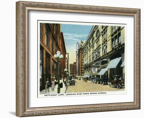 Kansas City, Missouri - Western View Down Petticoat Lane from Grand Avenue-Lantern Press-Framed Art Print