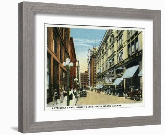 Kansas City, Missouri - Western View Down Petticoat Lane from Grand Avenue-Lantern Press-Framed Art Print