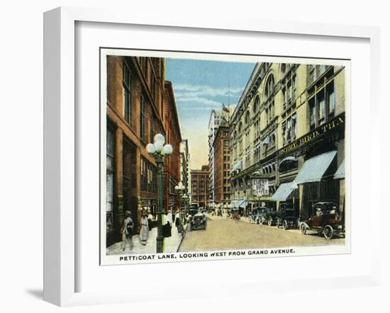 Kansas City, Missouri - Western View Down Petticoat Lane from Grand Avenue-Lantern Press-Framed Art Print