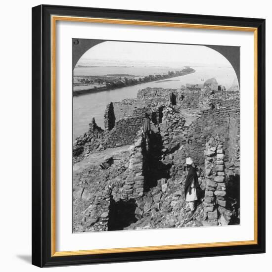 Kasr (Qas) Ibrim and a View Down the Nile in Nubia, Egypt, 1905-Underwood & Underwood-Framed Photographic Print