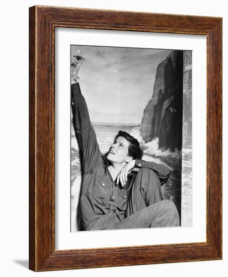 Katharine Hepburn, Sylvia Scarlett, 1935-null-Framed Photographic Print