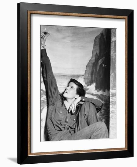 Katharine Hepburn, Sylvia Scarlett, 1935-null-Framed Photographic Print