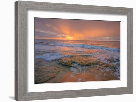 Kauai Daybreak-Vincent James-Framed Photographic Print