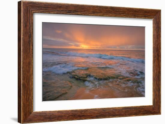 Kauai Daybreak-Vincent James-Framed Photographic Print