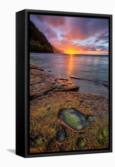 Kauai Sunset at Ke'e Beach, Na Pali Coast, Hawaii-Vincent James-Framed Premier Image Canvas