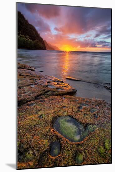 Kauai Sunset at Ke'e Beach, Na Pali Coast, Hawaii-Vincent James-Mounted Photographic Print