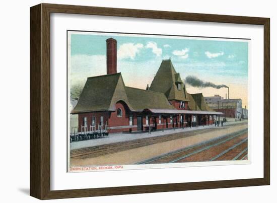 Keokuk, Iowa - Exterior View of Union Station-Lantern Press-Framed Art Print