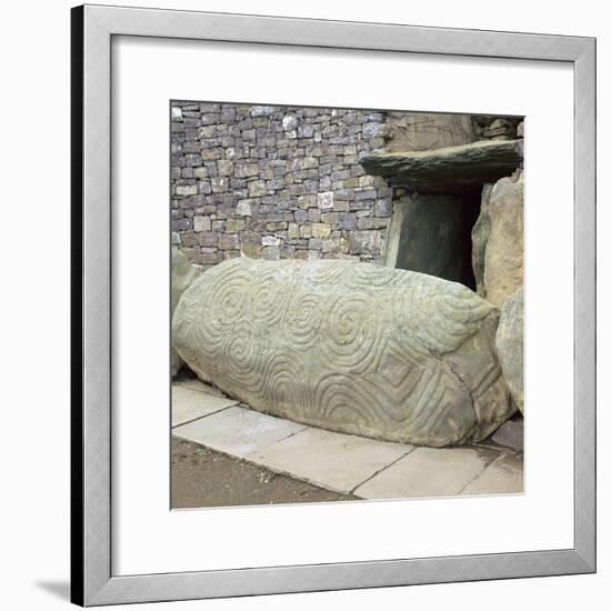 Kerbstone at the entrance to a passage grave, 26th century BC-Unknown-Framed Photographic Print