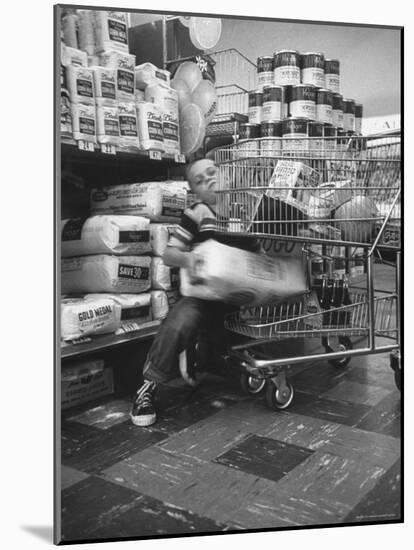 Kids in Supermarket, Experiment by Kroger Food Foundation, Children Let Loose in Kroger Supermarket-Francis Miller-Mounted Photographic Print