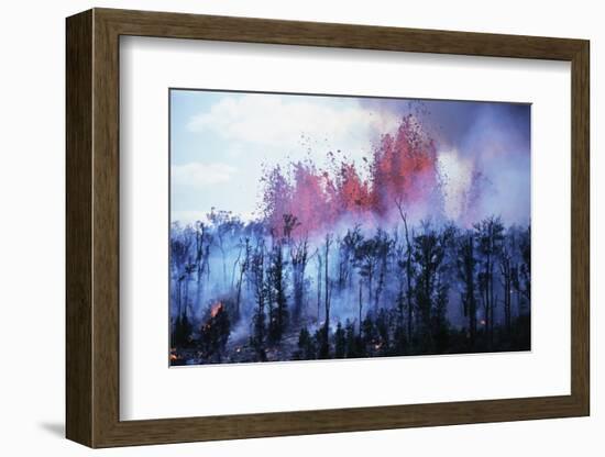 Kilauea Volcano Erupting-Bettmann-Framed Photographic Print