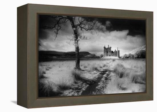 Kilchurn Castle, Loch Awe, Argyll, Scotland-Simon Marsden-Framed Premier Image Canvas