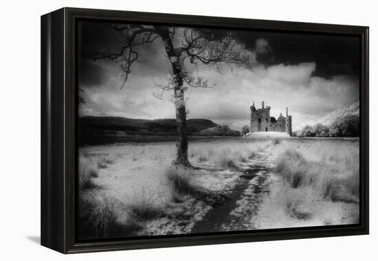 Kilchurn Castle, Loch Awe, Argyll, Scotland-Simon Marsden-Framed Premier Image Canvas