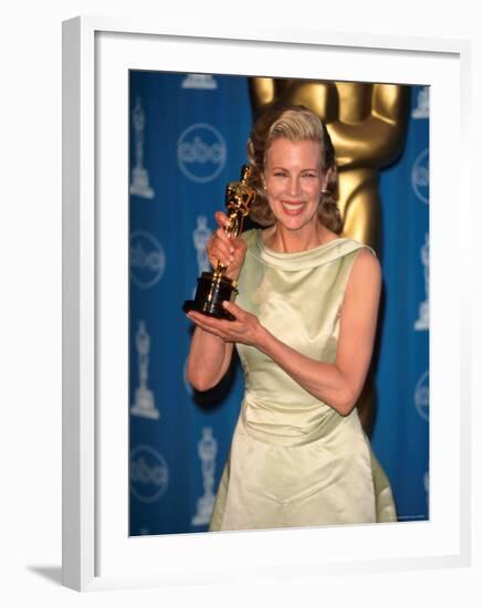 Kim Basinger Holding Her Oscar in Press Room at Academy Awards-Mirek Towski-Framed Premium Photographic Print