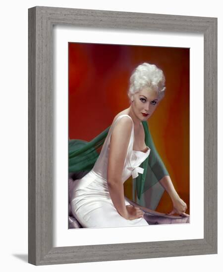 Kim Novak, 1956 (photo)-null-Framed Photo