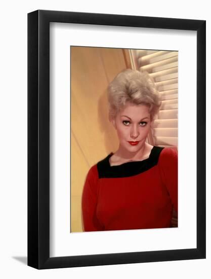 Kim Novak, 1957 (photo)-null-Framed Photo