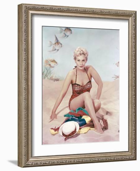 Kim Novak (photo)-null-Framed Photo