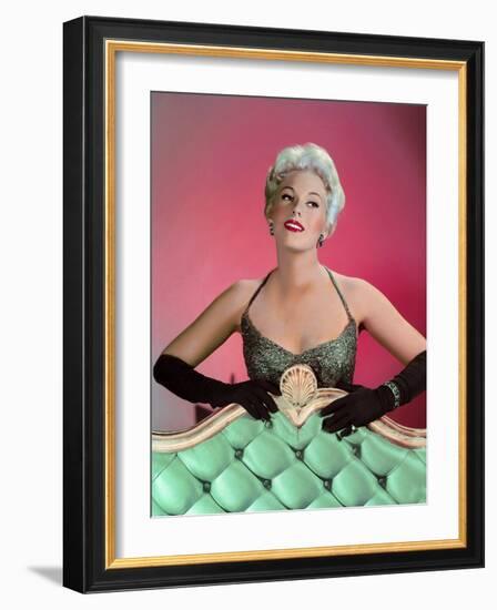 Kim Novak (photo)-null-Framed Photo