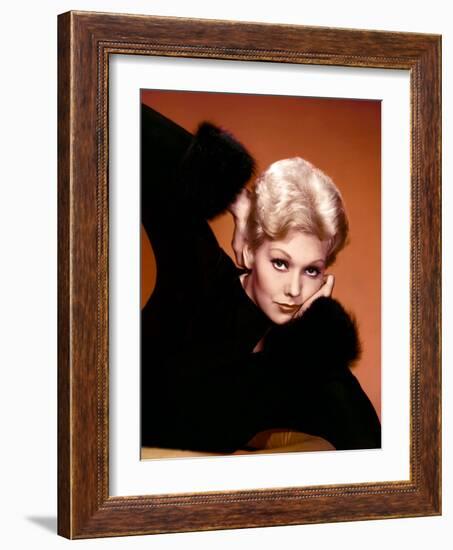 Kim Novak (photo)-null-Framed Photo