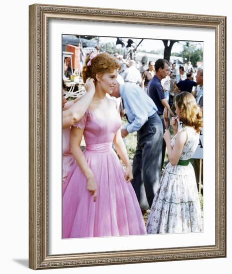 Kim Novak, Picnic (1955)-null-Framed Photo