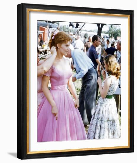 Kim Novak, Picnic (1955)-null-Framed Photo