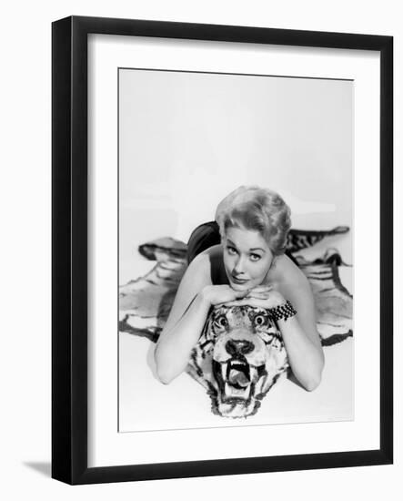 Kim Novak-null-Framed Photographic Print