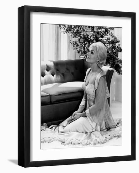 Kim Novak-null-Framed Photographic Print