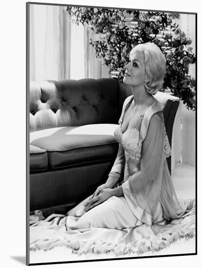 Kim Novak-null-Mounted Photographic Print