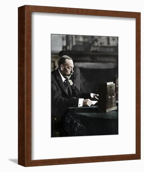 King George V broadcasting to the empire on Christmas Day, Sandringham, 1935-Unknown-Framed Photographic Print