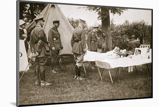 King George V conversing with wounded officers, France, World War I, 1916-Unknown-Mounted Photographic Print