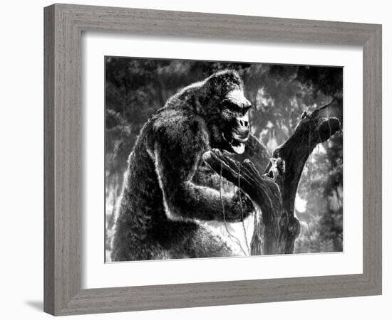 King Kong, Kong with Fay Wray, 1933-null-Framed Premium Photographic Print