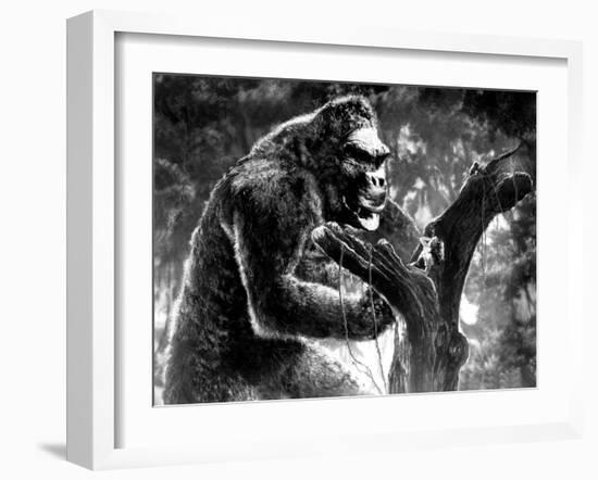 King Kong, Kong with Fay Wray, 1933-null-Framed Premium Photographic Print