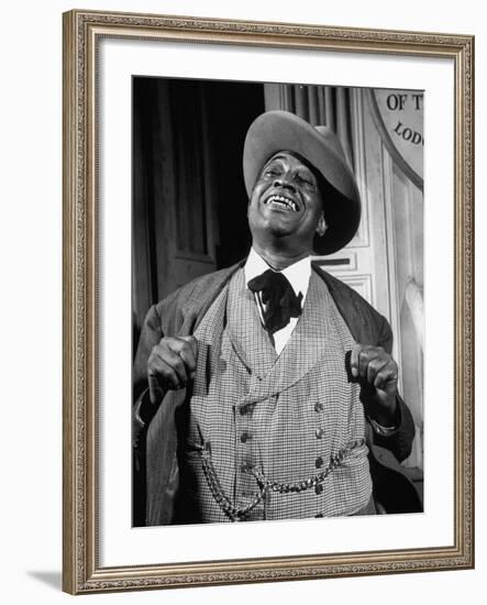 Kingfish Tim Moore, Putting on the Charm in the TV Series "Amos 'N' Andy"-Loomis Dean-Framed Premium Photographic Print