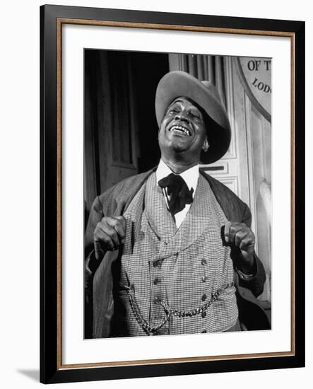 Kingfish Tim Moore, Putting on the Charm in the TV Series "Amos 'N' Andy"-Loomis Dean-Framed Premium Photographic Print