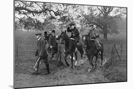 Kings Edward VII of the United Kingdom and Manuel II of Portugal Hunting, 1909-null-Mounted Giclee Print