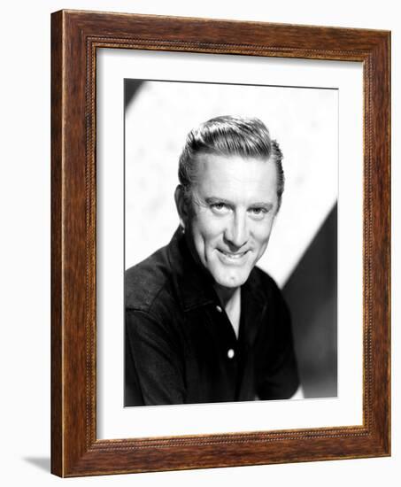 Kirk Douglas, 1967-null-Framed Photo