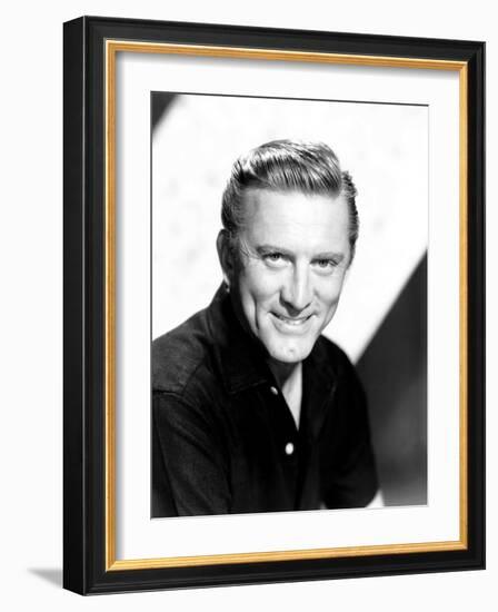 Kirk Douglas, 1967-null-Framed Photo